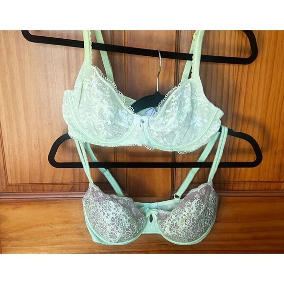 Victoria's Secret Other - Victoria's Secret Set Of 2 Lace Underwire Bras In Light Green & Beige‎ 34D